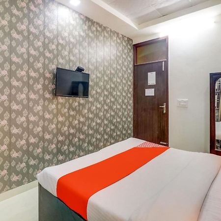 Oyo 74060 Taj Residency Hotel New Delhi Bagian luar foto