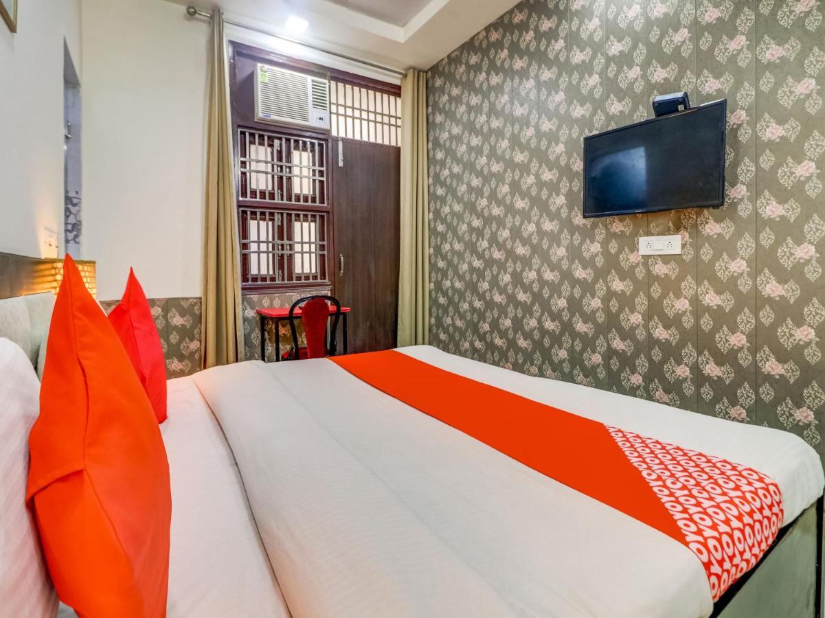 Oyo 74060 Taj Residency Hotel New Delhi Bagian luar foto