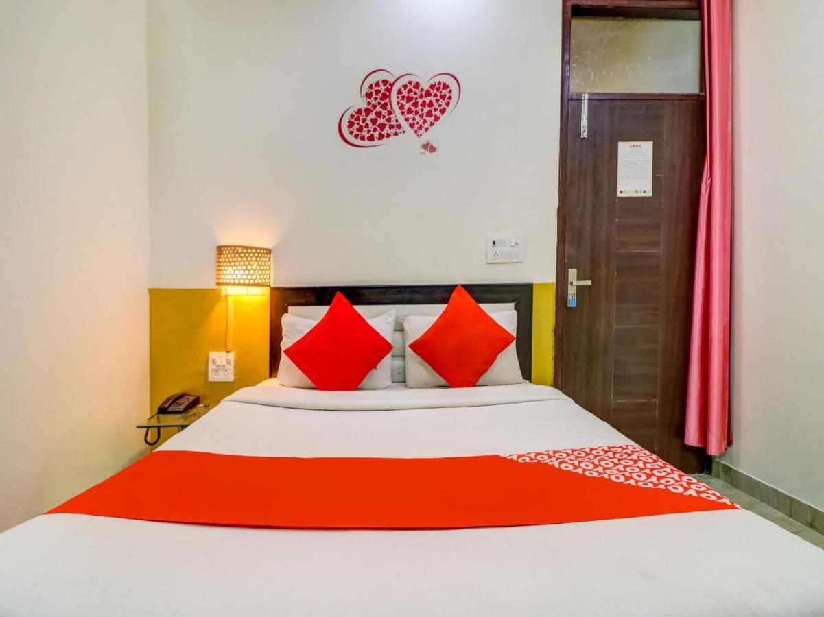 Oyo 74060 Taj Residency Hotel New Delhi Bagian luar foto