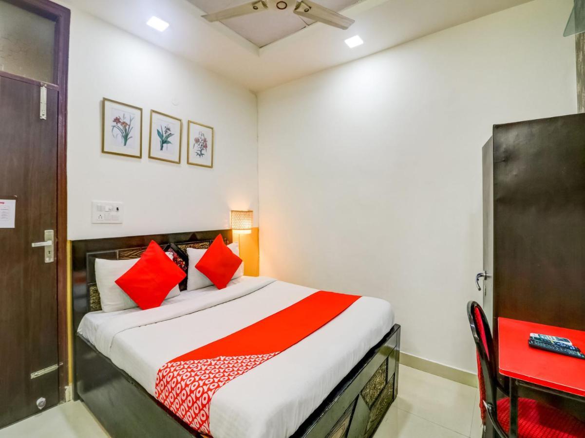 Oyo 74060 Taj Residency Hotel New Delhi Bagian luar foto