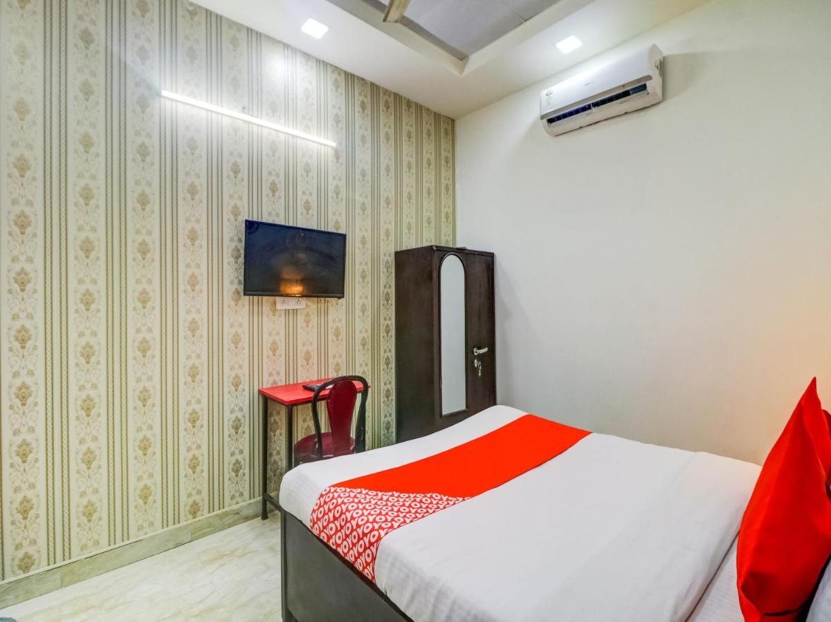 Oyo 74060 Taj Residency Hotel New Delhi Bagian luar foto